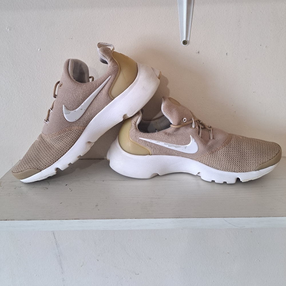 PRE-OWNED NIKE PRESTO FLYWOMENS SHOE'S 10